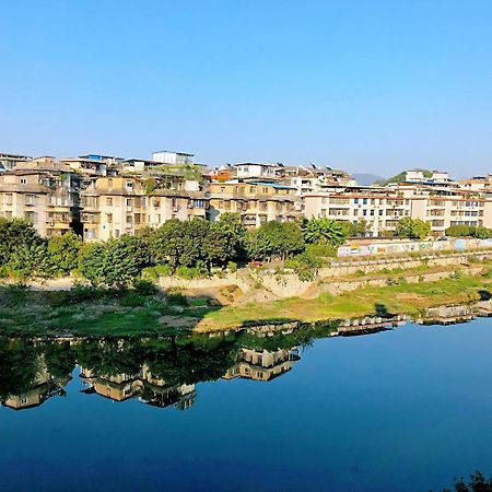 Lakeside Inn Ґуйлінь Екстер'єр фото